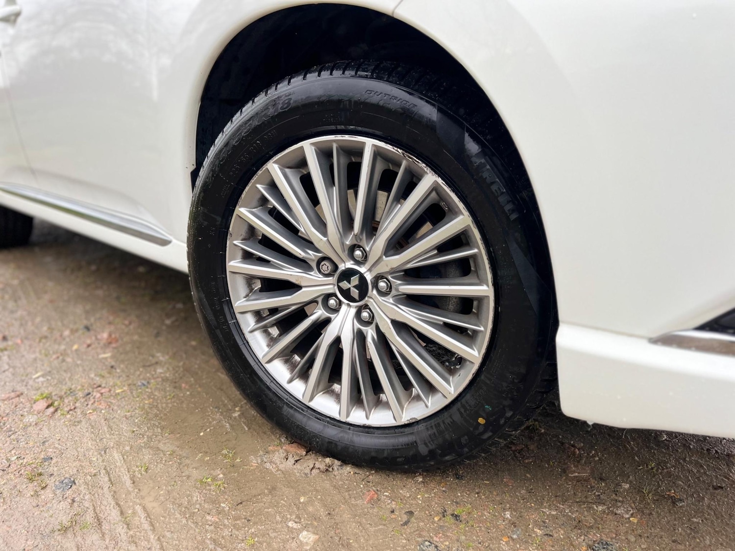 Used Mitsubishi Outlander 2020 for sale - 76550071: Photo 4