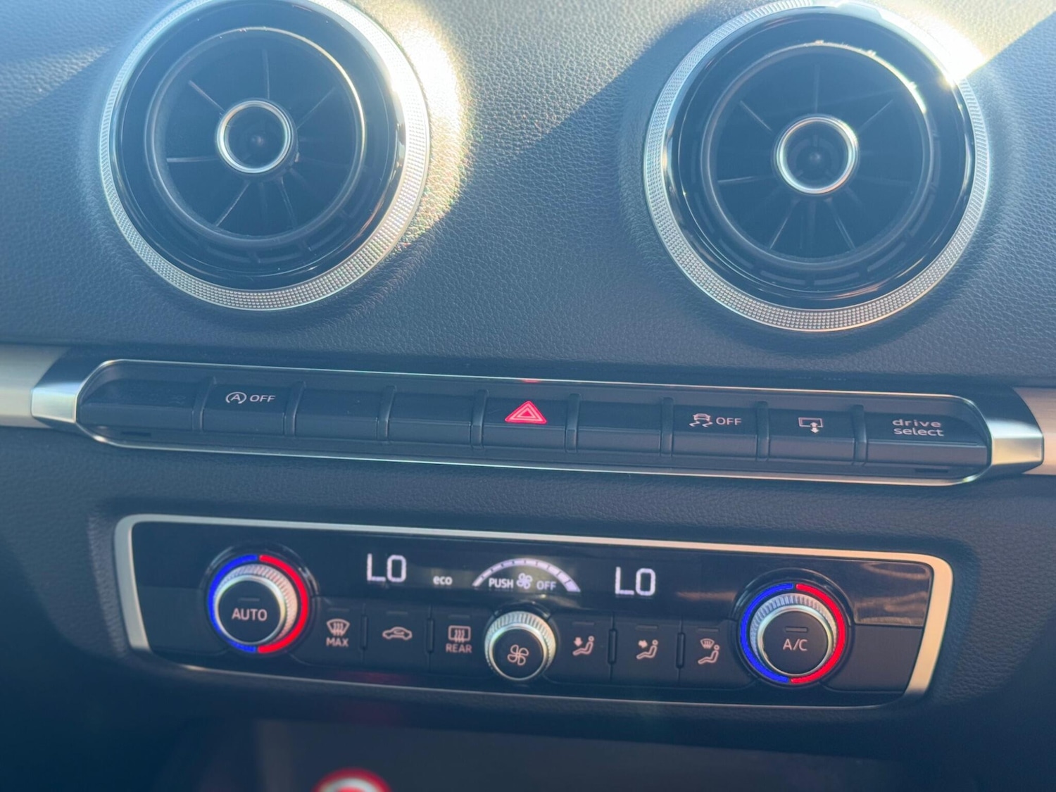 Used Audi A3 2015 for sale - 76549284: Photo 32