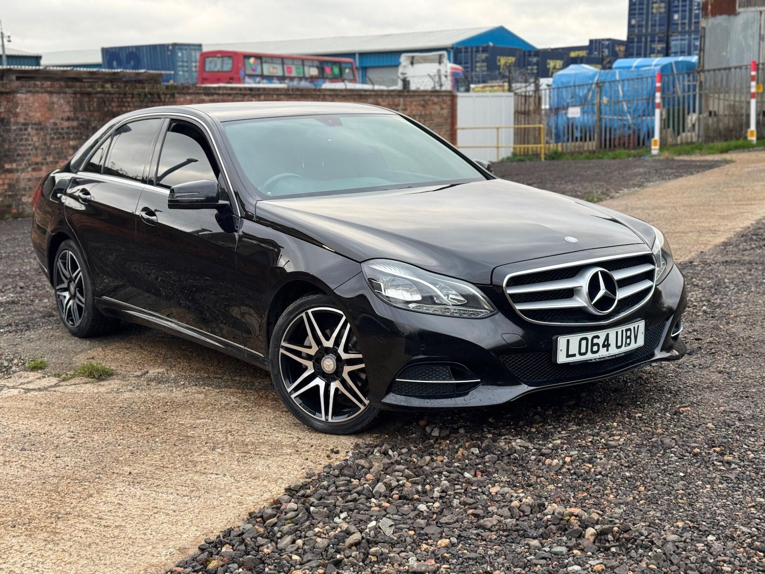 Used Mercedes-Benz E Class 2015 for sale - 76824034: Photo 2