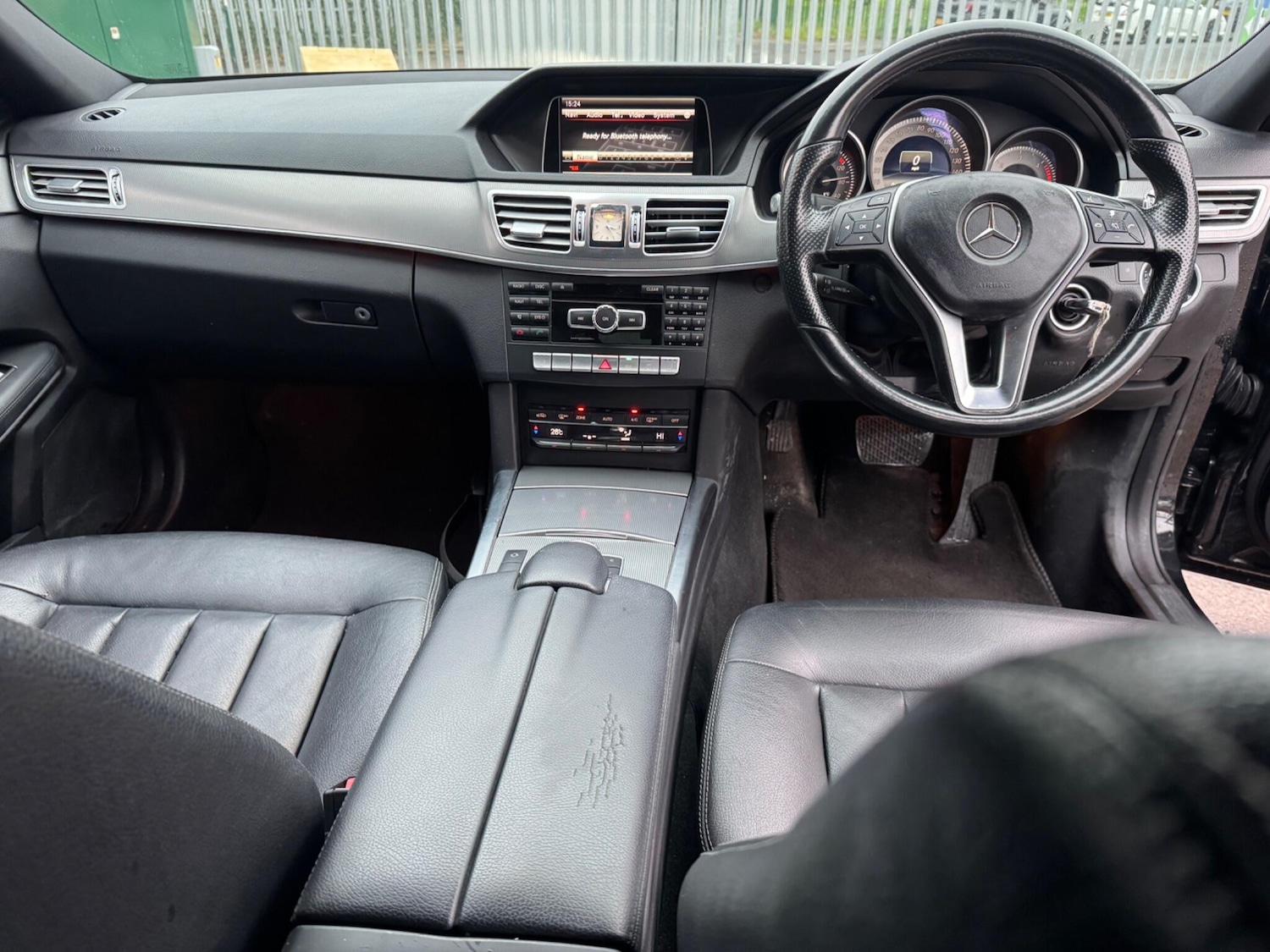 Used Mercedes-Benz E Class 2015 for sale - 76824034: Photo 21