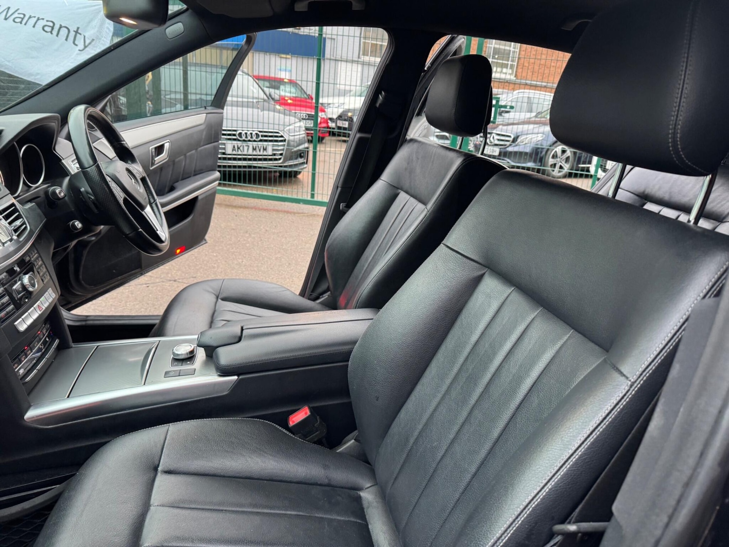 Used Mercedes-Benz E Class 2015 for sale - 76824034: Photo 24