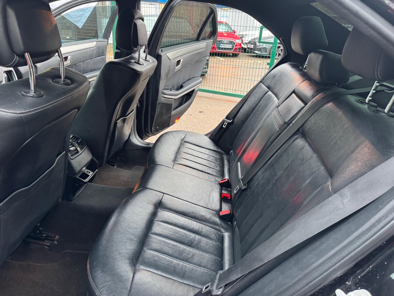 Used Mercedes-Benz E Class 2015 for sale - 76824034: Photo 26