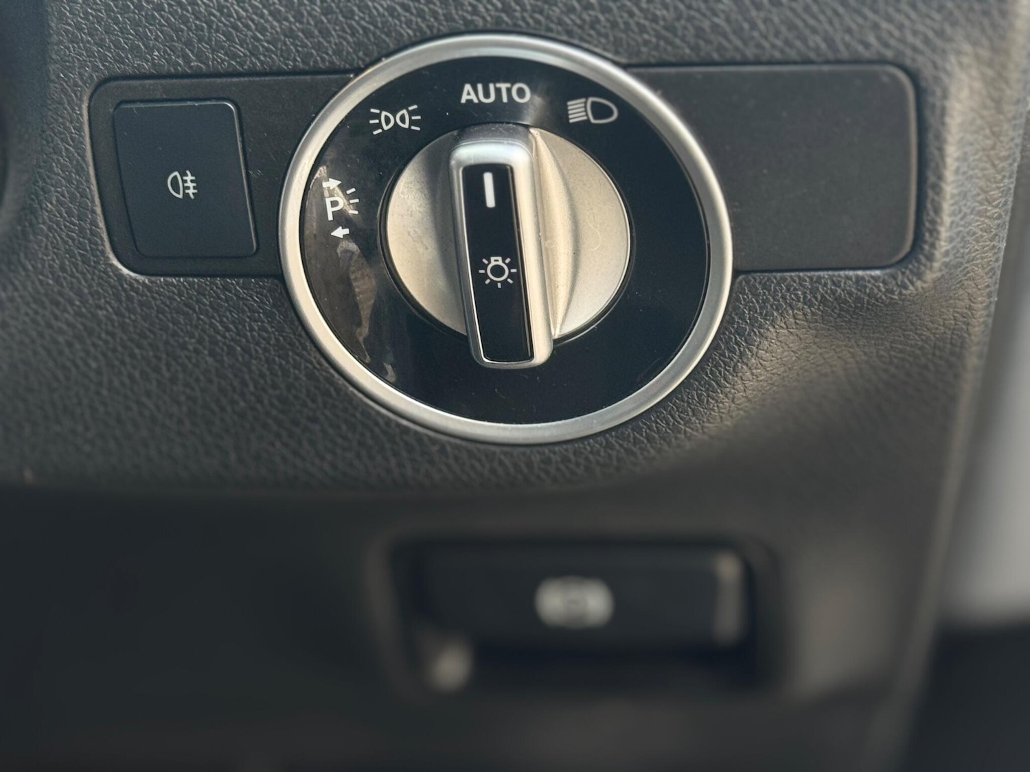 Used Mercedes-Benz CLA 2015 for sale - 76850106: Photo 24