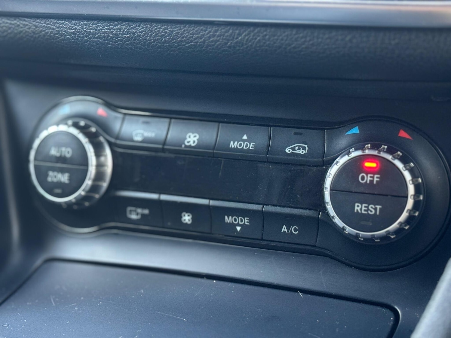 Used Mercedes-Benz CLA 2015 for sale - 76850106: Photo 40