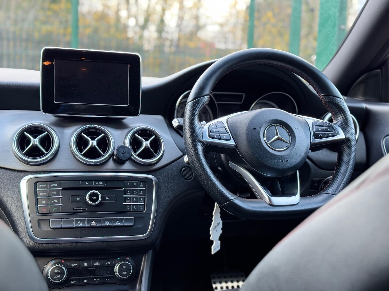 Used Mercedes-Benz CLA 2015 for sale - 76850106: Photo 51