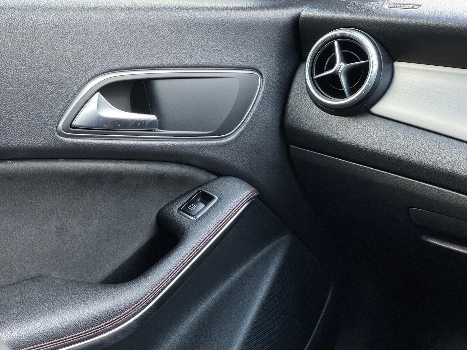 Used Mercedes-Benz CLA 2015 for sale - 76850106: Photo 58