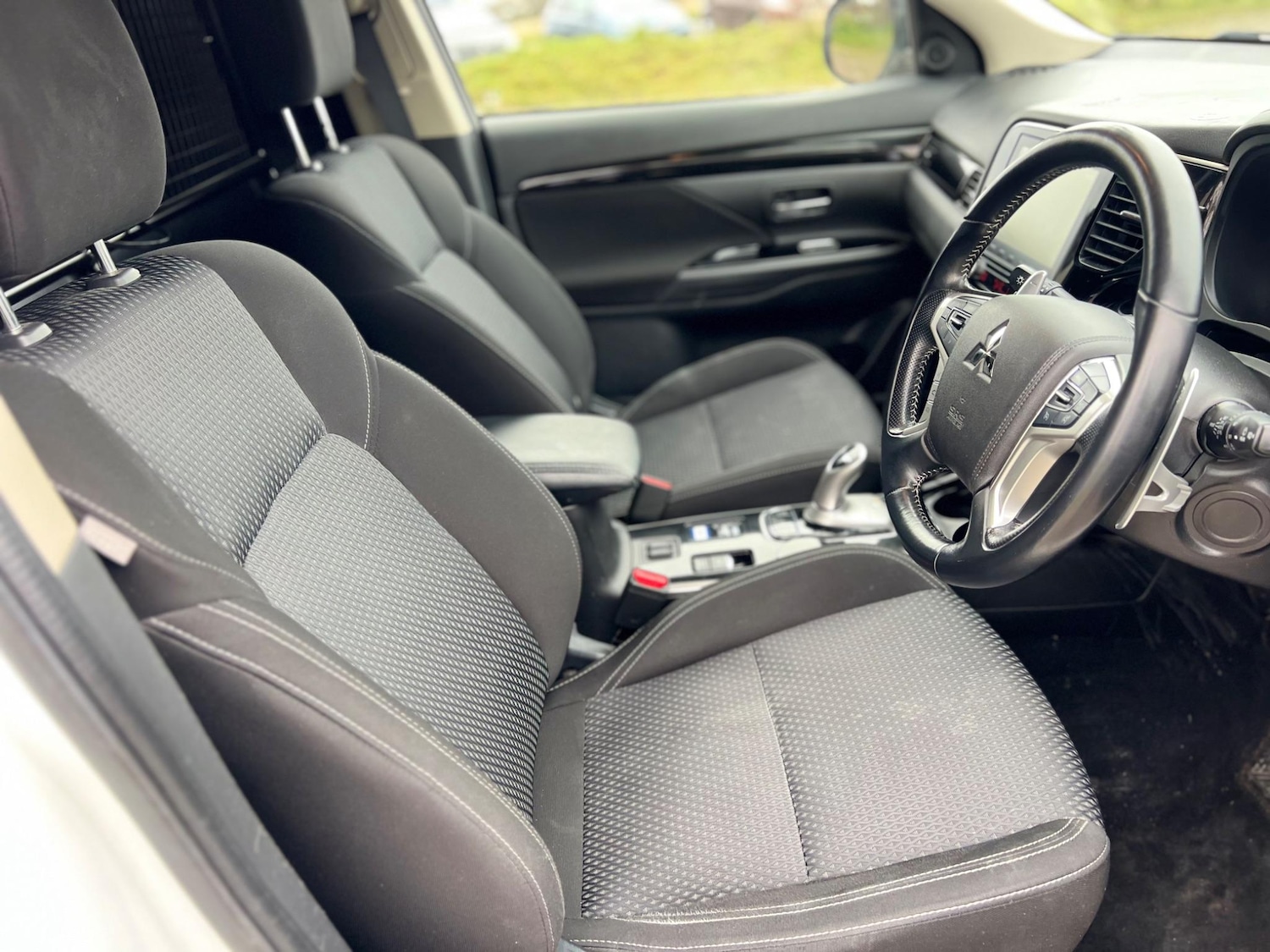 Used Mitsubishi Outlander for sale - 76994376: Photo 25