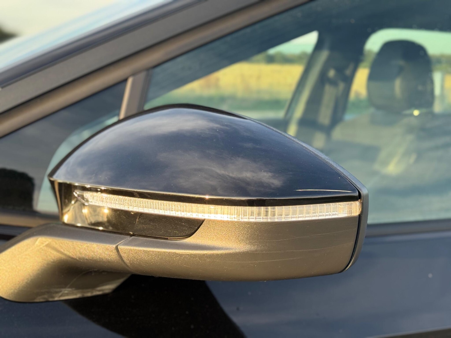 Used Volkswagen ID.4 2022 for sale - 76549372: Photo 10