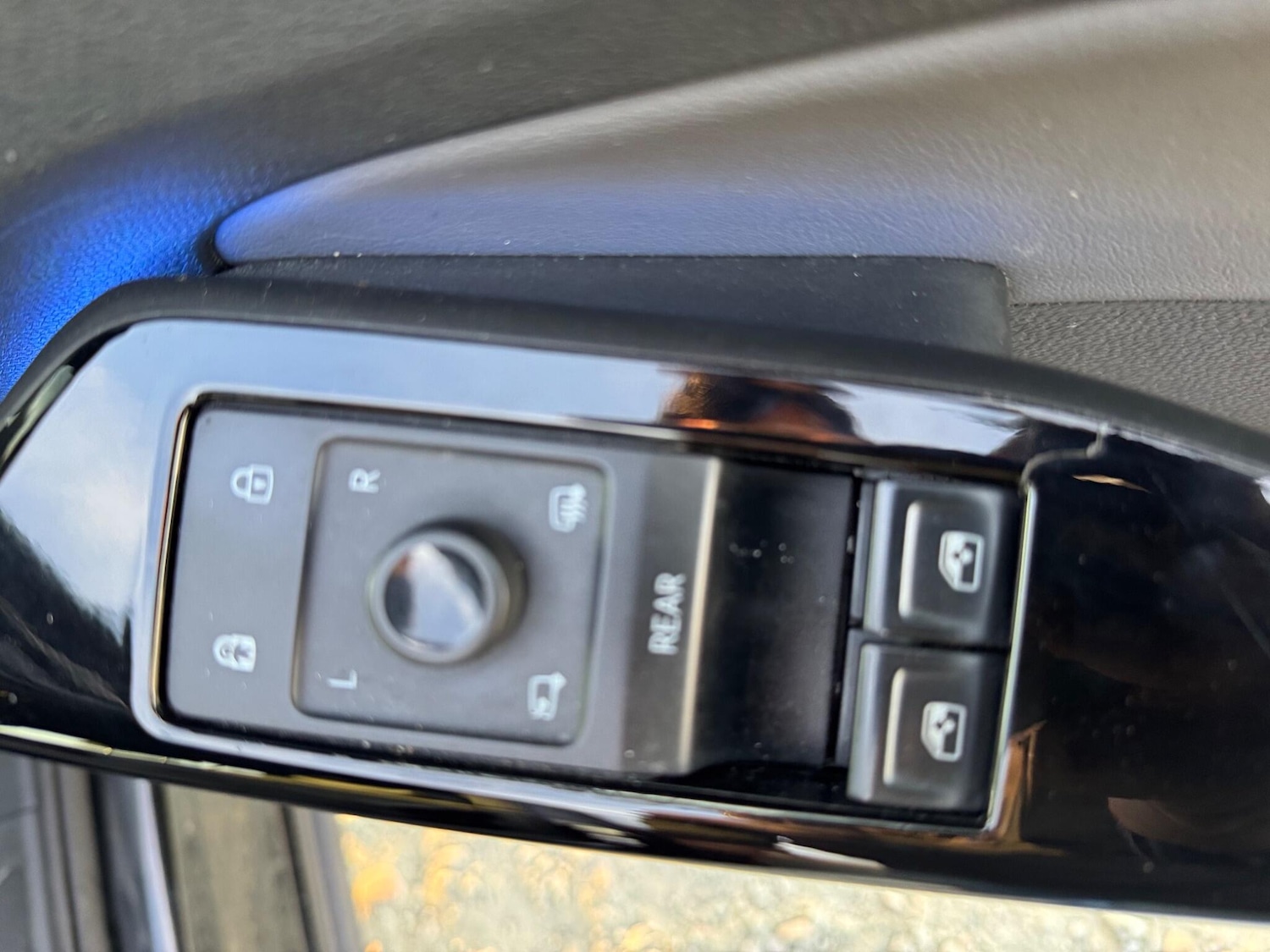 Used Volkswagen ID.4 2022 for sale - 76549372: Photo 24