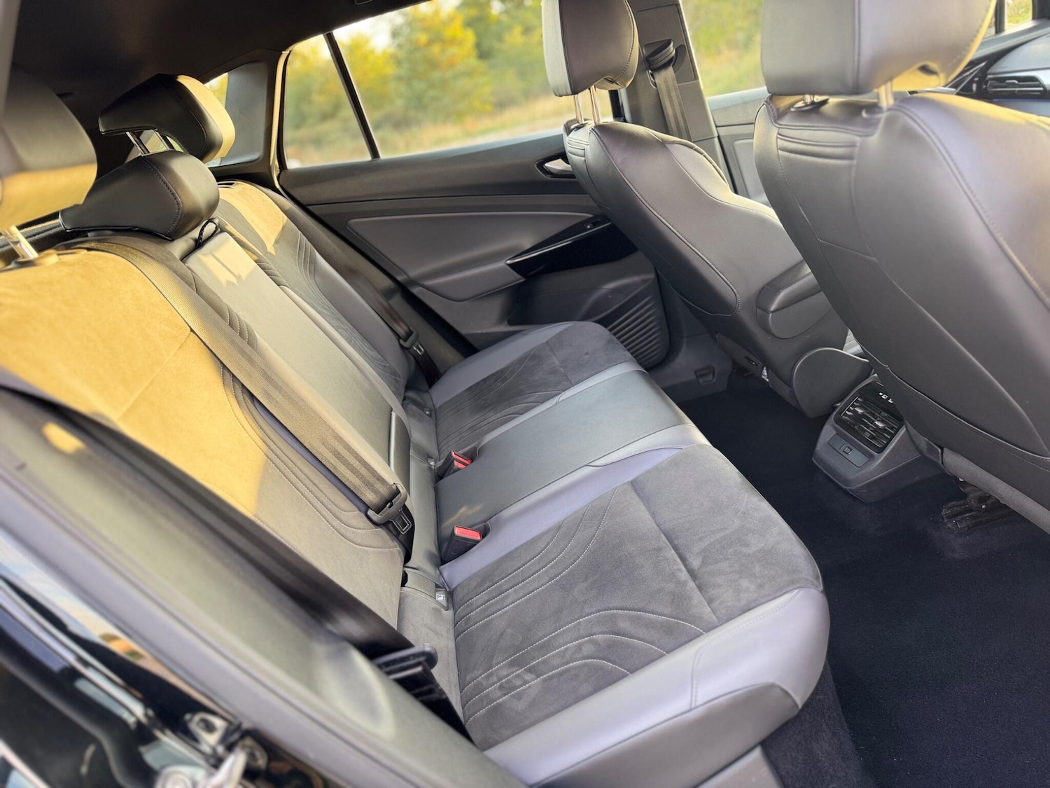 Used Volkswagen ID.4 2022 for sale - 76549372: Photo 28