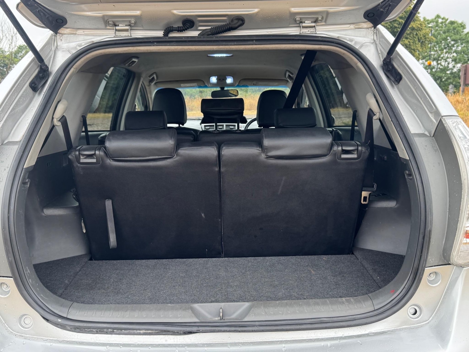 Used Toyota Prius 2019 for sale - 76549369: Photo 16