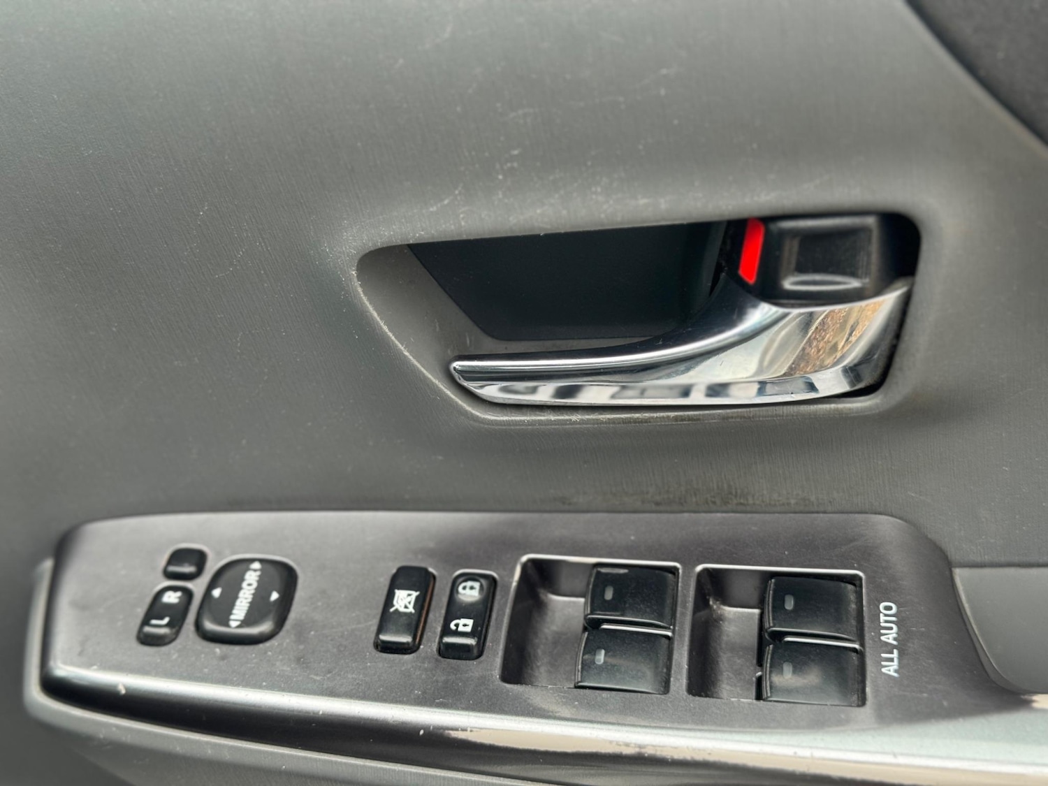 Used Toyota Prius 2019 for sale - 76549369: Photo 27