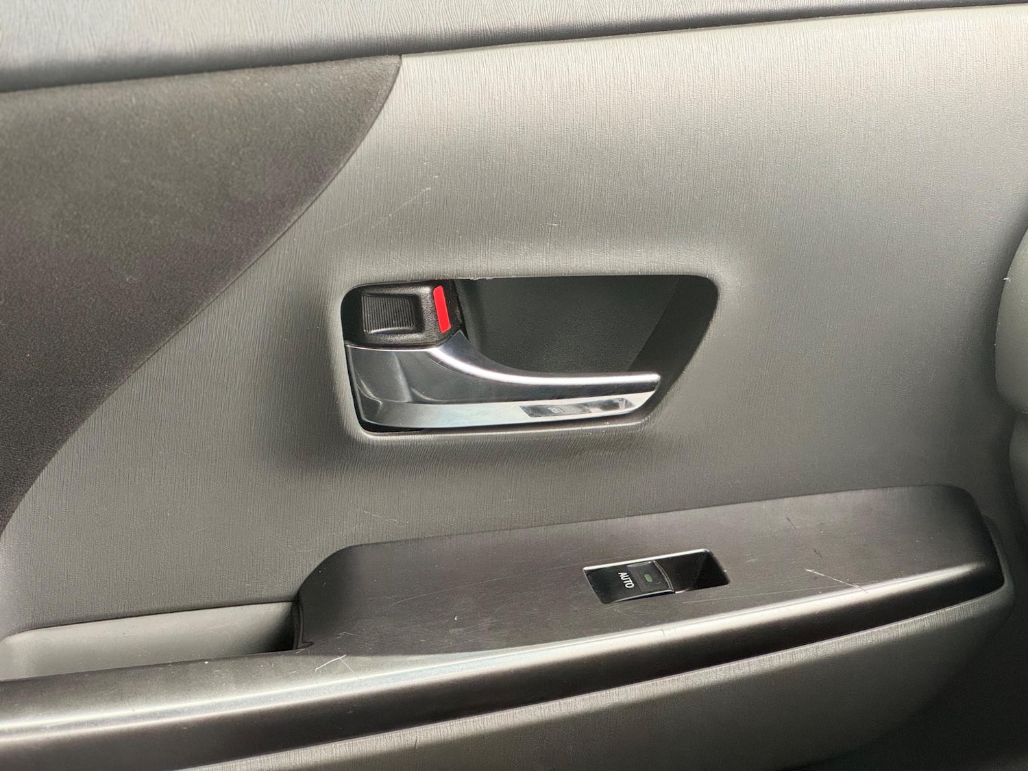 Used Toyota Prius 2019 for sale - 76549369: Photo 34