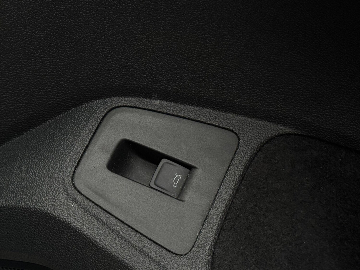 Used Volkswagen Tiguan 2019 for sale - 76825008: Photo 28