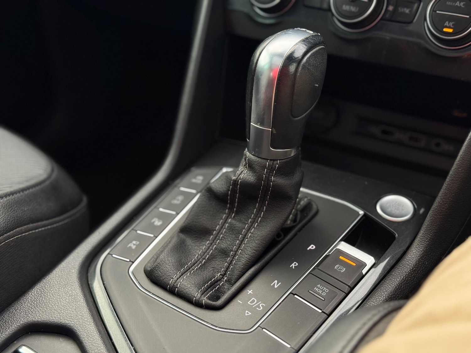 Used Volkswagen Tiguan 2019 for sale - 76825008: Photo 44