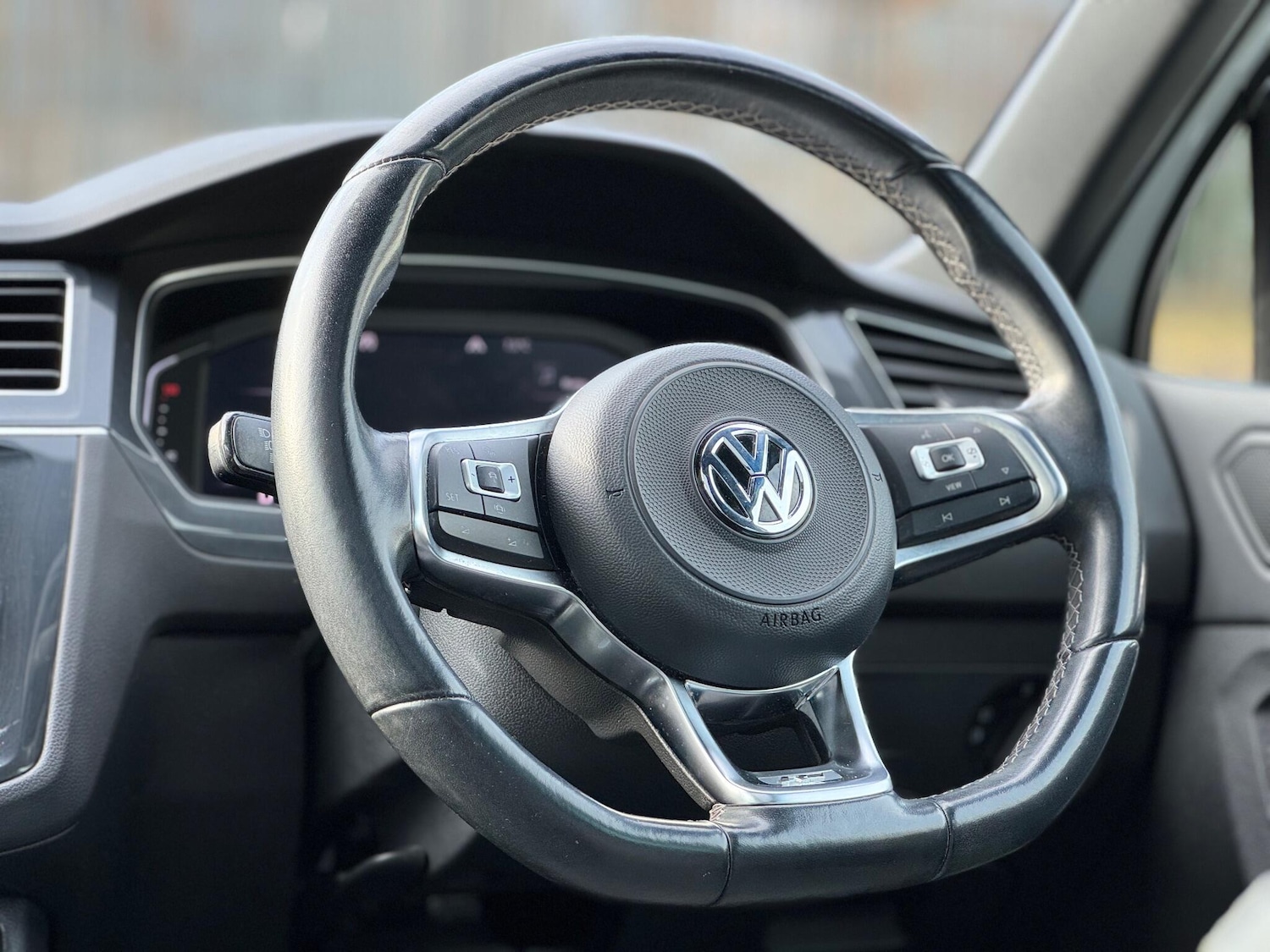 Used Volkswagen Tiguan 2019 for sale - 76825008: Photo 60