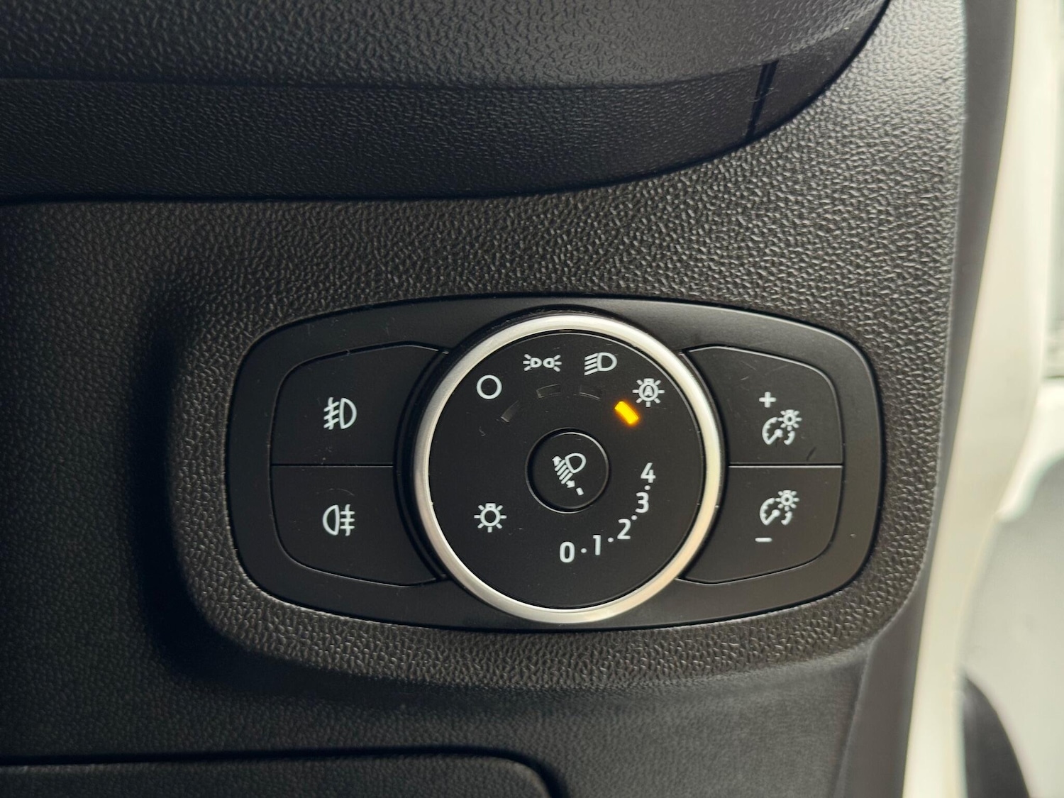 Used Ford Fiesta 2018 for sale - 76550624: Photo 23