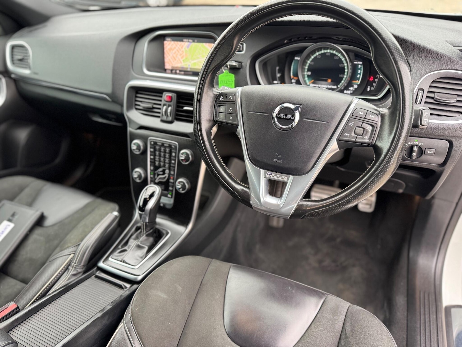 Used Volvo V40 2019 for sale - 76550595: Photo 28