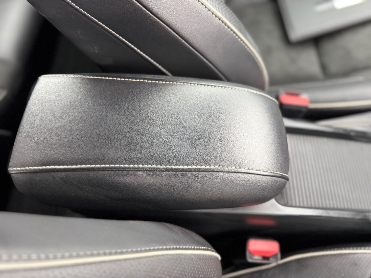 Used Volvo V40 2019 for sale - 76550595: Photo 33