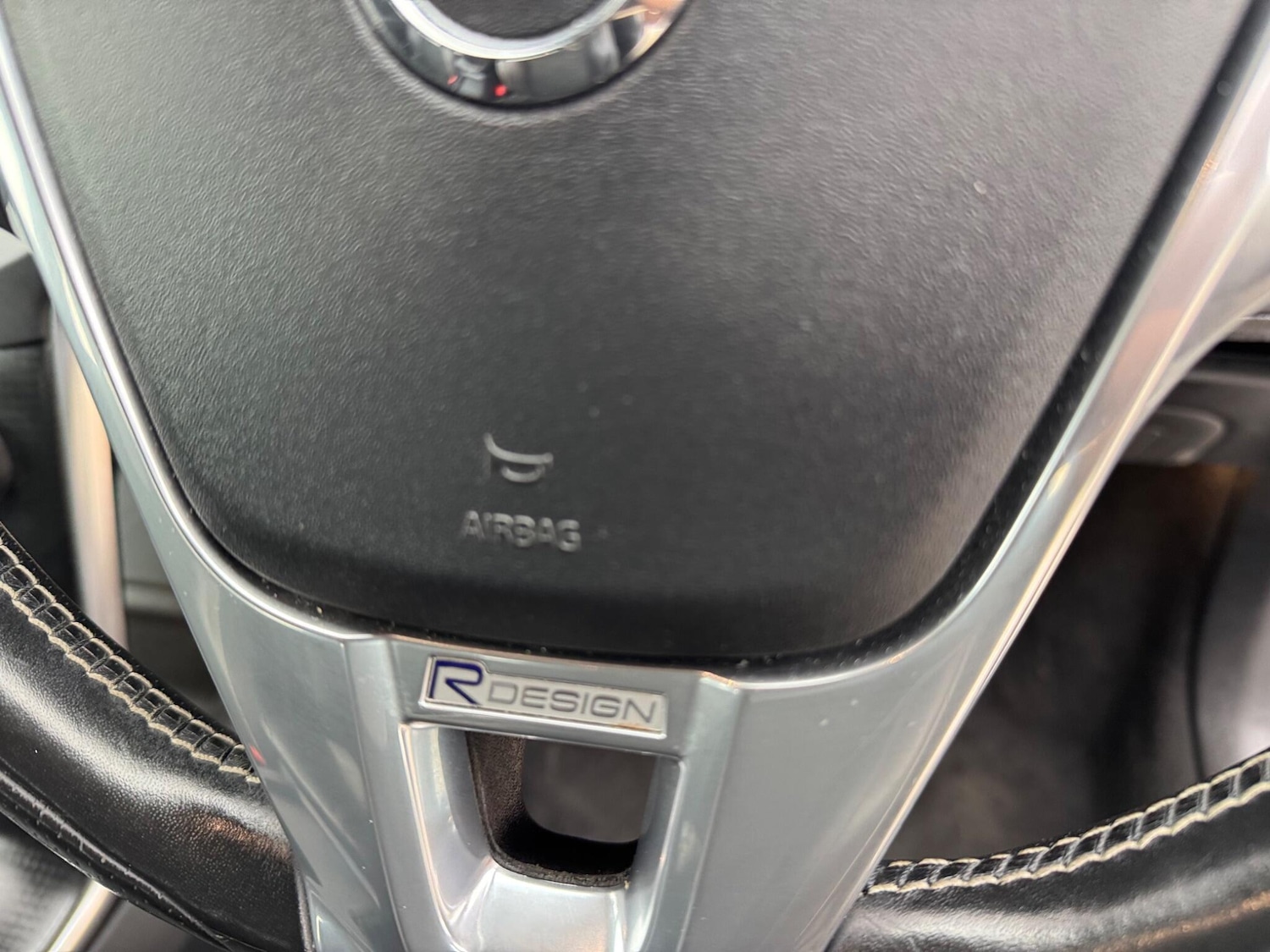 Used Volvo V40 2019 for sale - 76550595: Photo 37