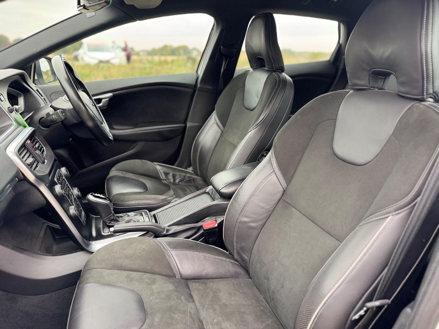 Used Volvo V40 2019 for sale - 76550595: Photo 48