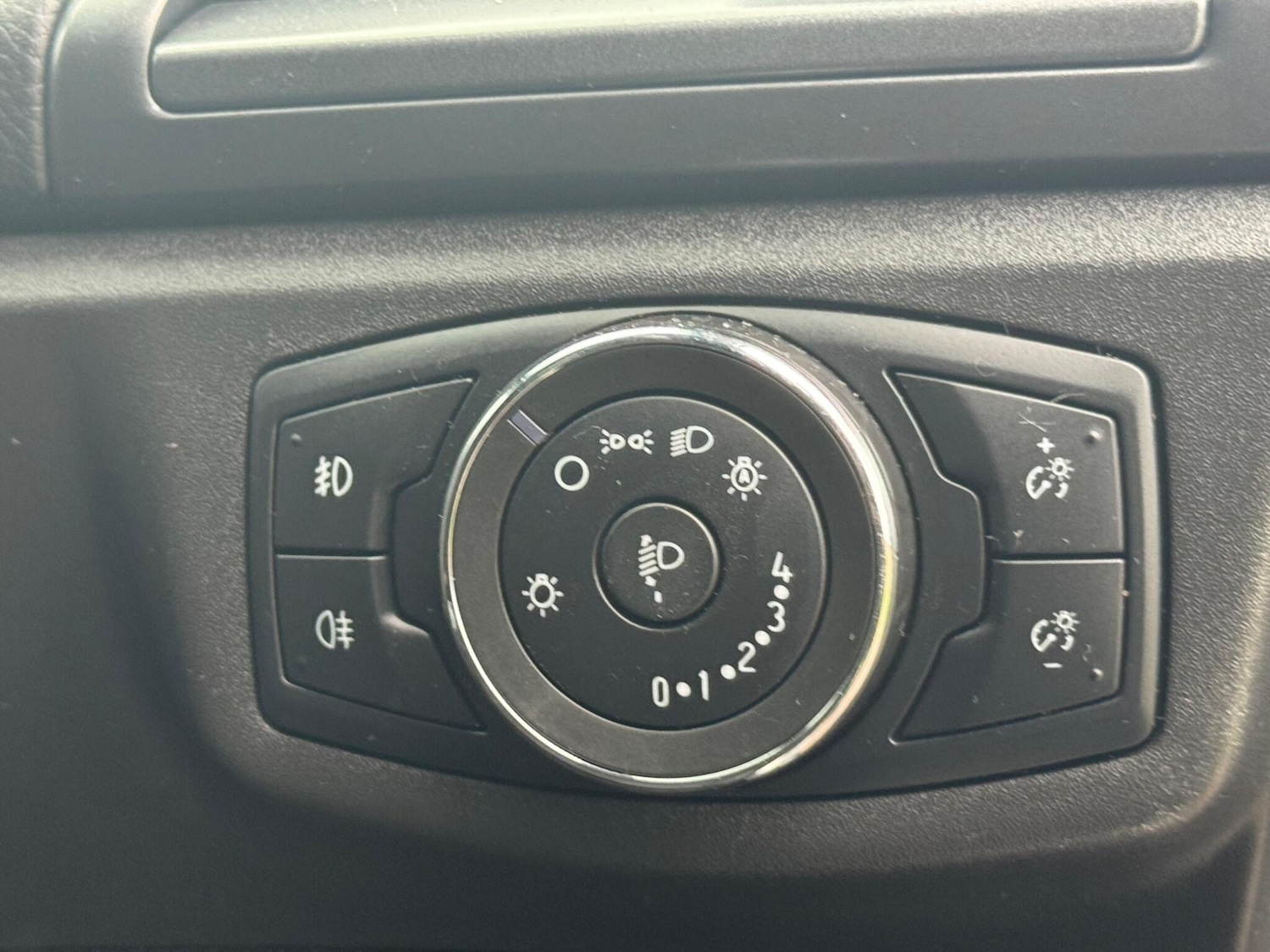 Used Ford Mondeo 2015 for sale - 76824005: Photo 21