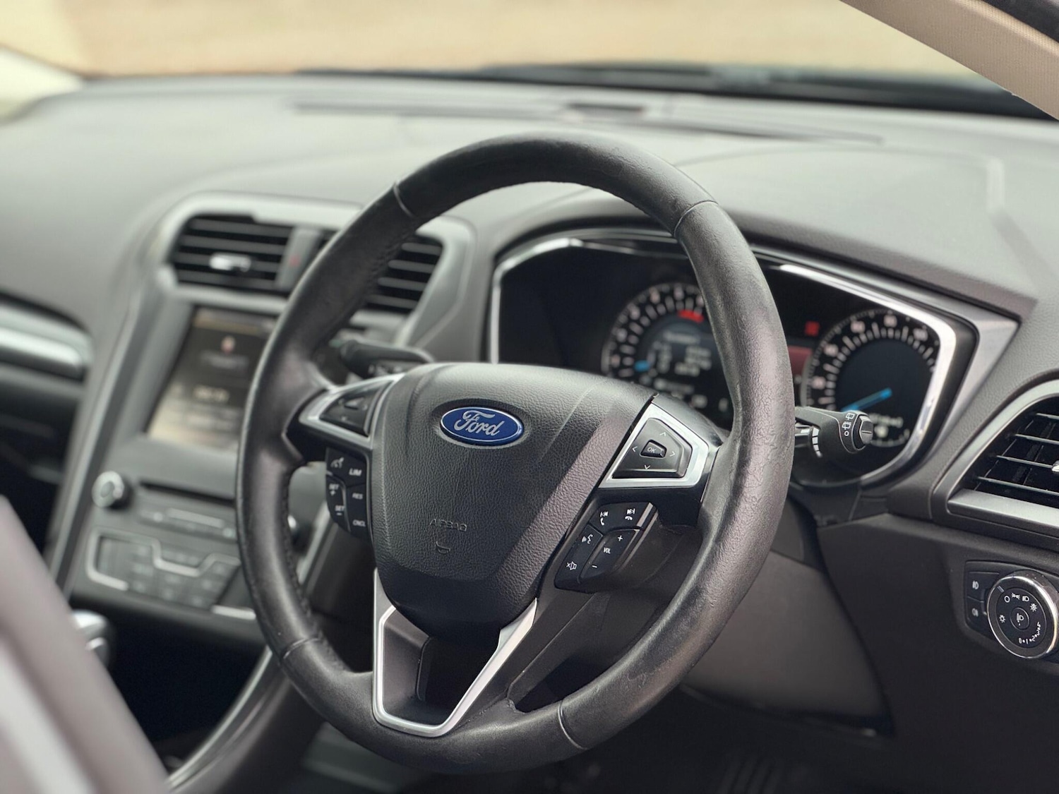 Used Ford Mondeo 2015 for sale - 76824005: Photo 22