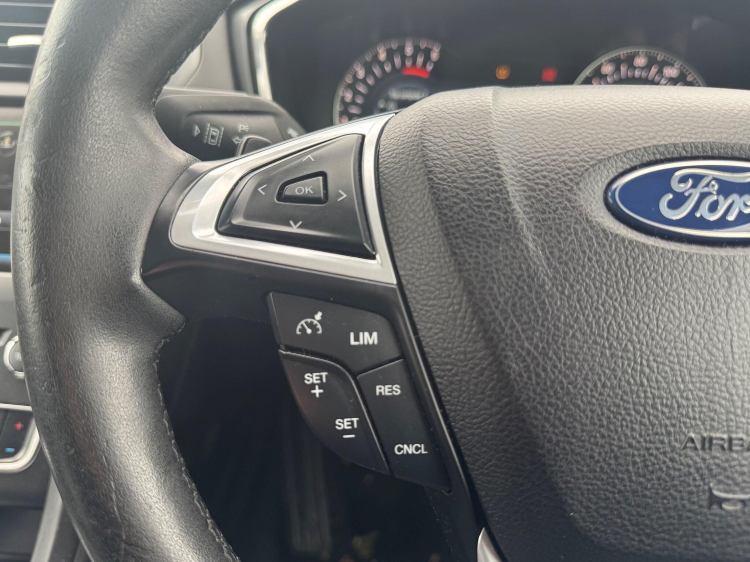 Used Ford Mondeo 2015 for sale - 76824005: Photo 24