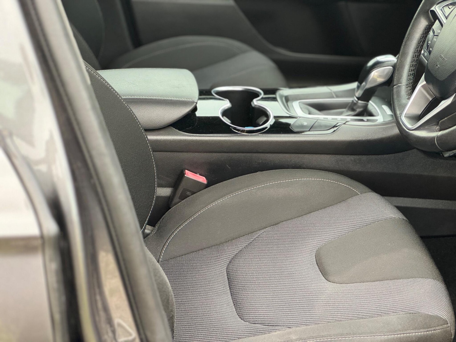 Used Ford Mondeo 2015 for sale - 76824005: Photo 36