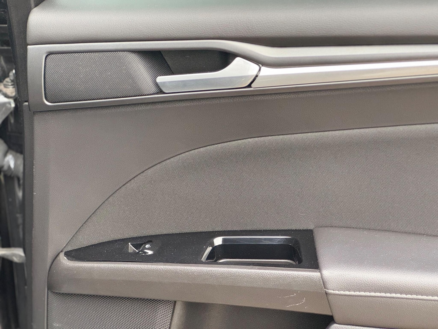 Used Ford Mondeo 2015 for sale - 76824005: Photo 39