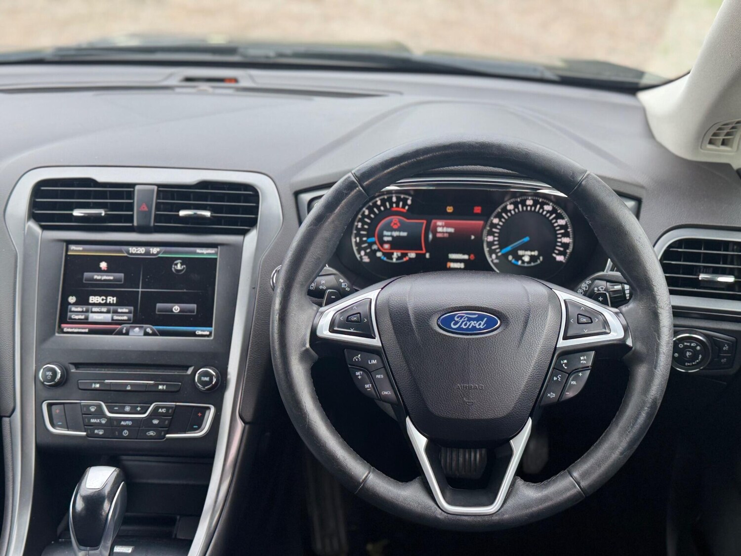 Used Ford Mondeo 2015 for sale - 76824005: Photo 43