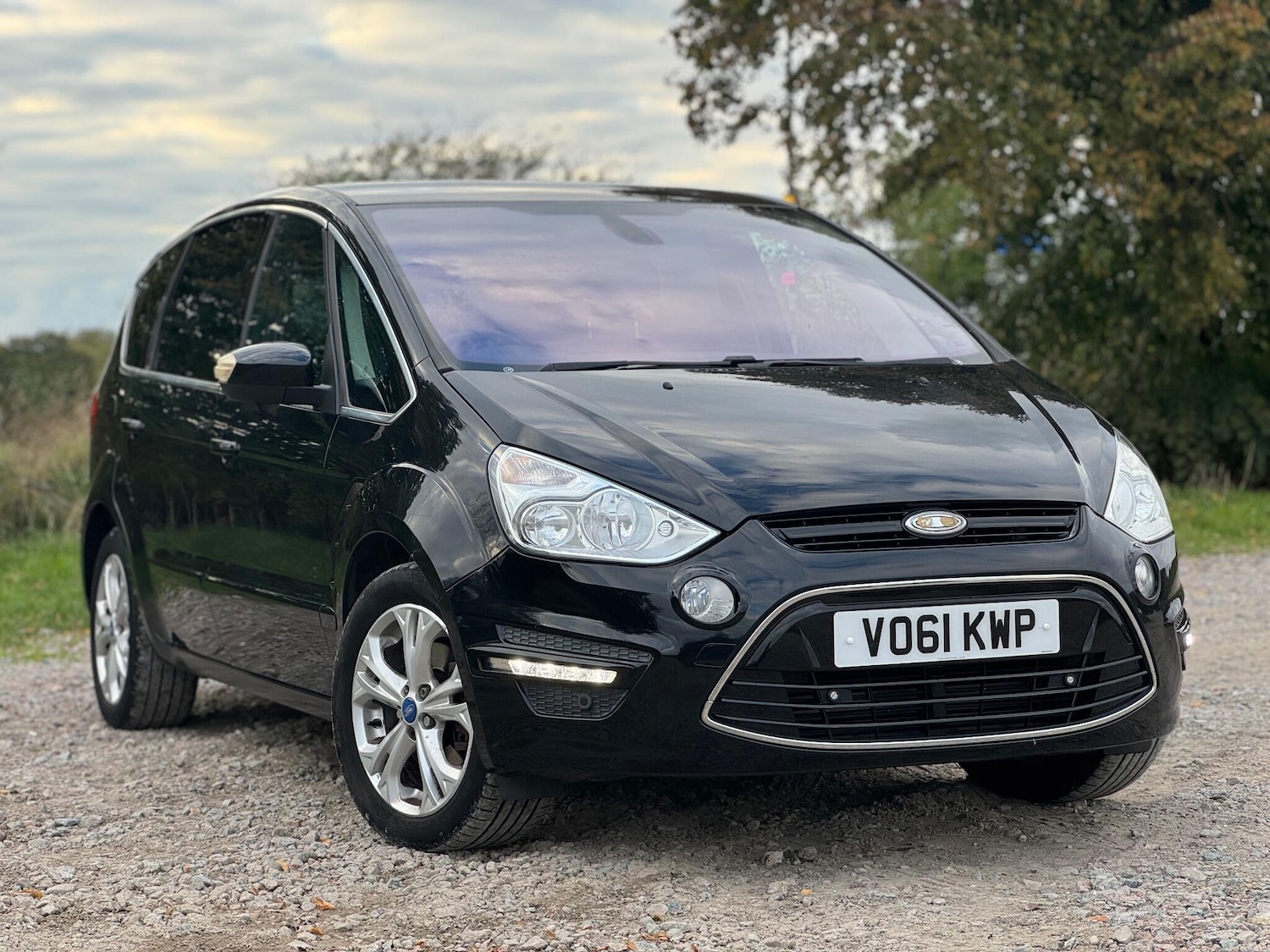 Used Ford S-Max 2011 for sale - 76549332: Photo 1