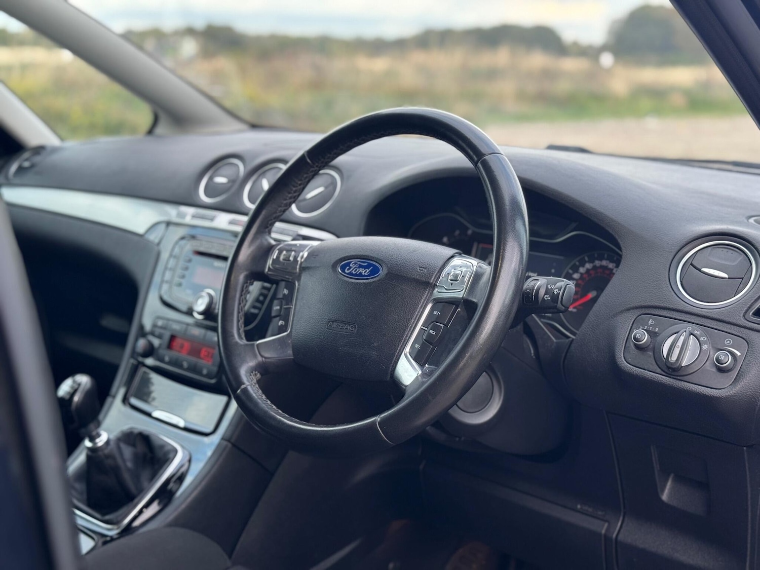 Used Ford S-Max 2011 for sale - 76549332: Photo 14