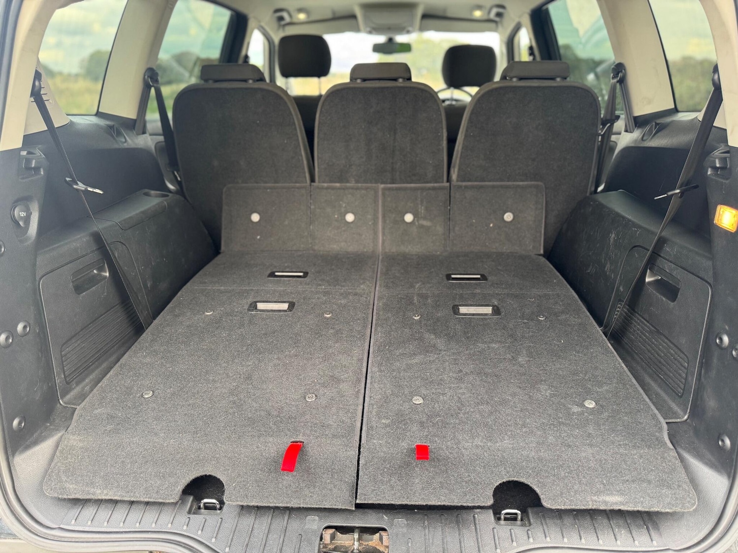 Used Ford S-Max 2011 for sale - 76549332: Photo 16