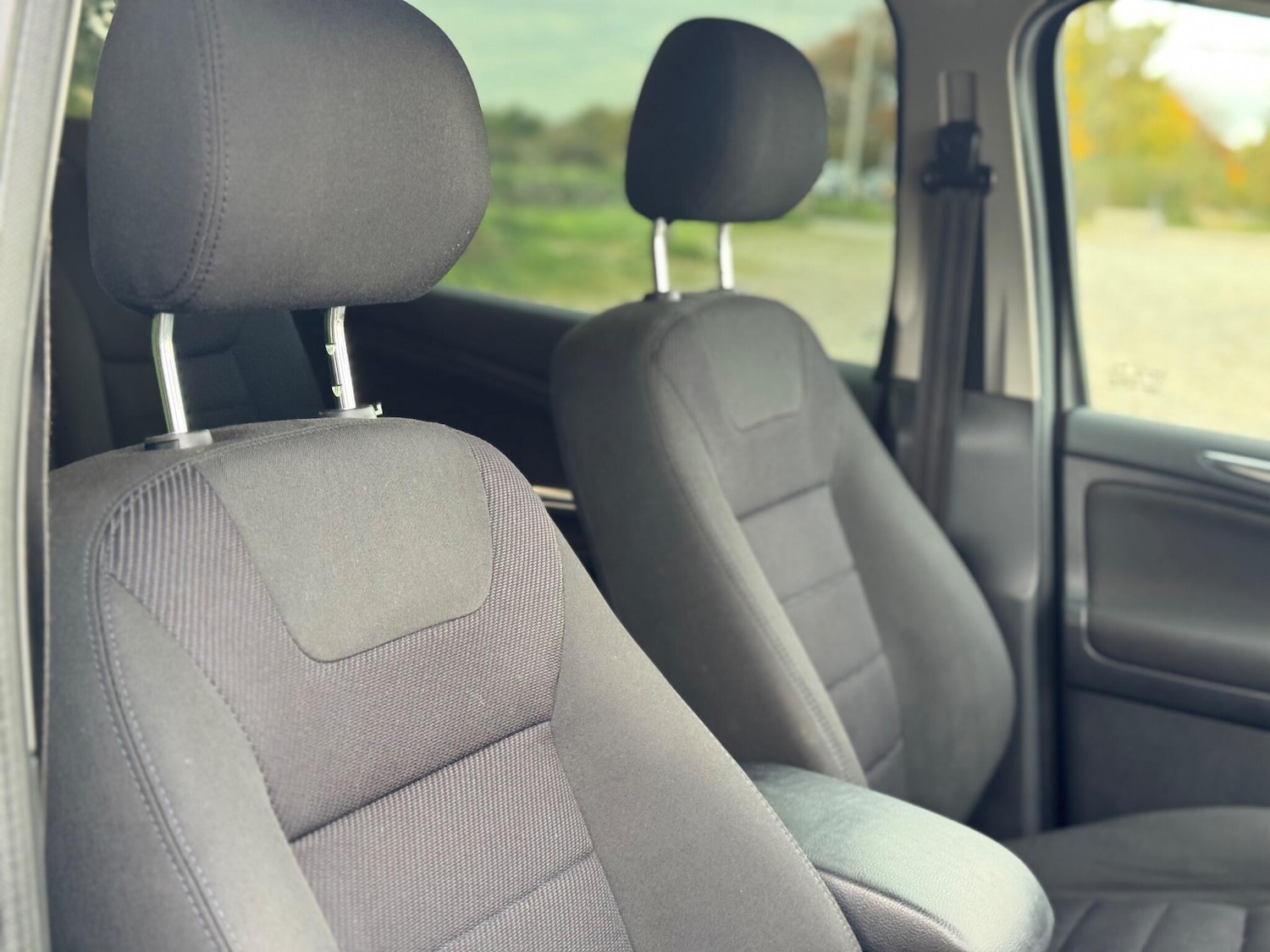 Used Ford S-Max 2011 for sale - 76549332: Photo 17