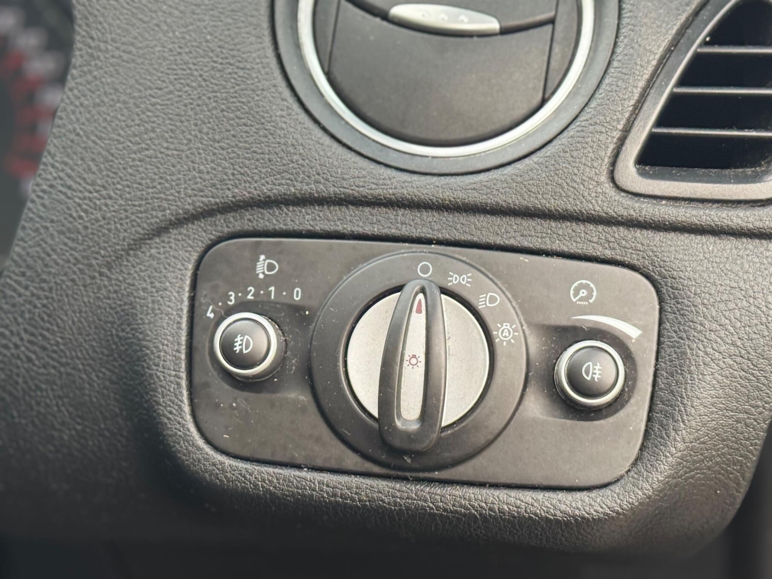 Used Ford S-Max 2011 for sale - 76549332: Photo 18