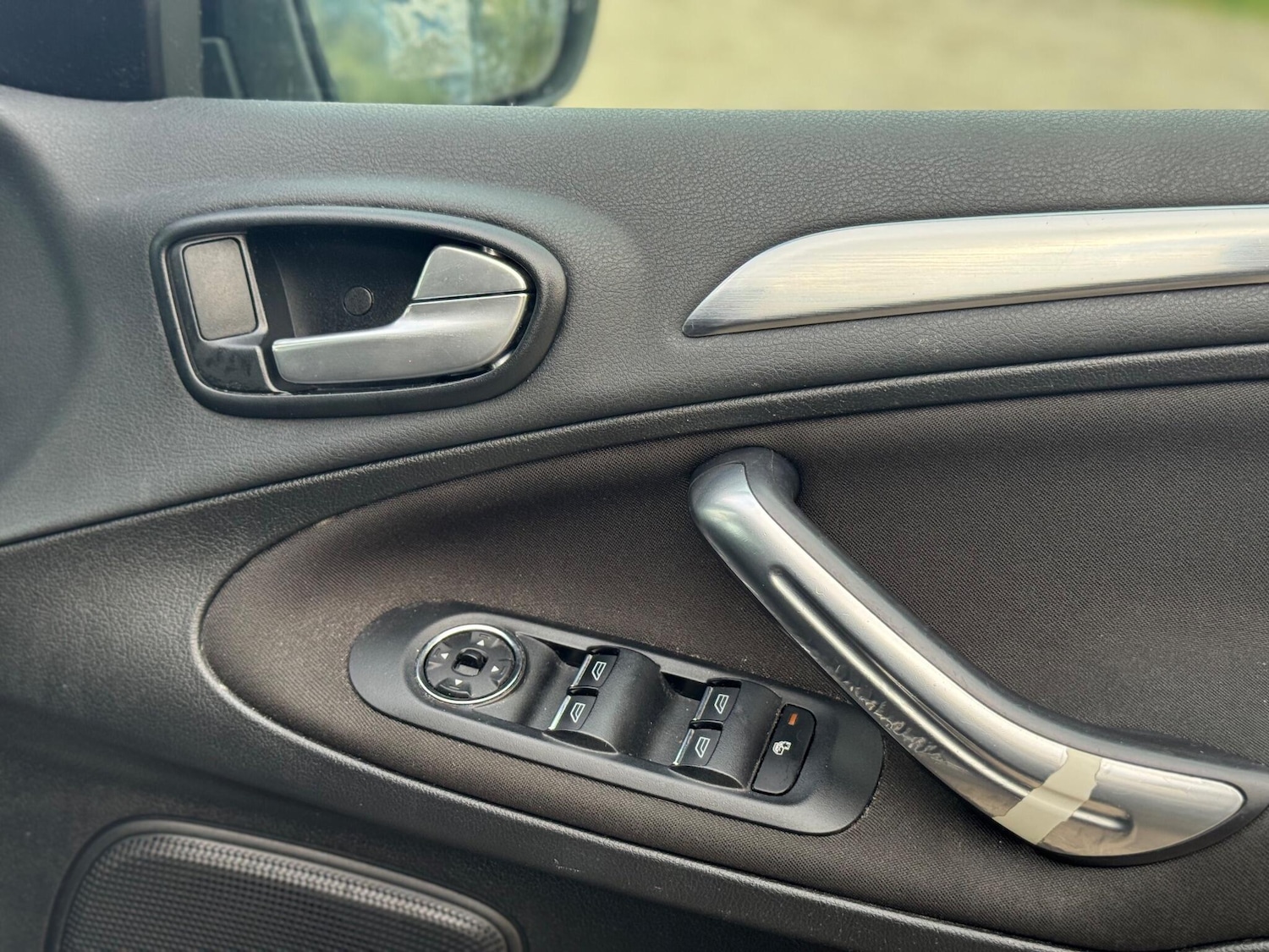 Used Ford S-Max 2011 for sale - 76549332: Photo 19