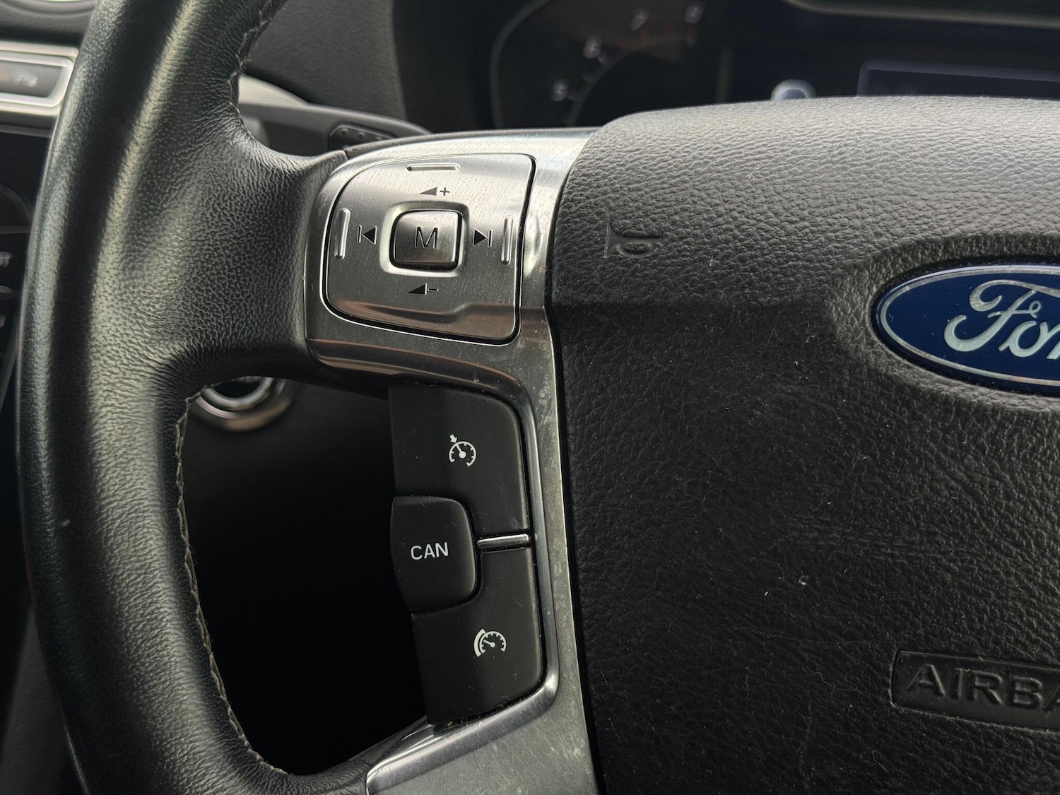 Used Ford S-Max 2011 for sale - 76549332: Photo 25