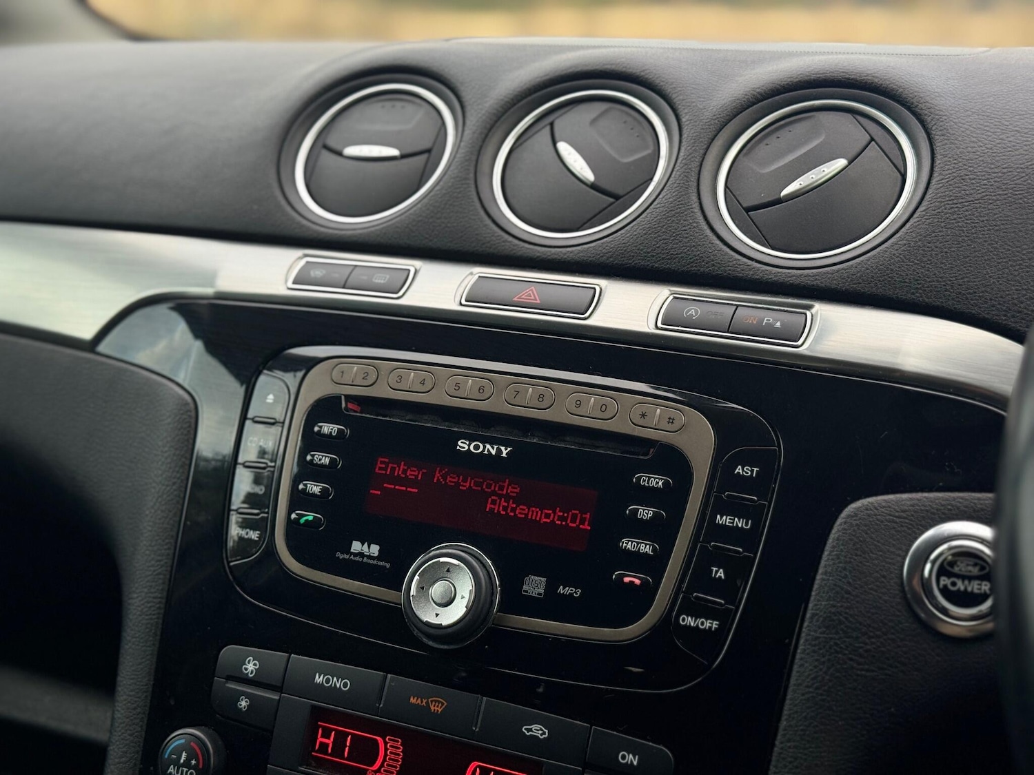 Used Ford S-Max 2011 for sale - 76549332: Photo 29