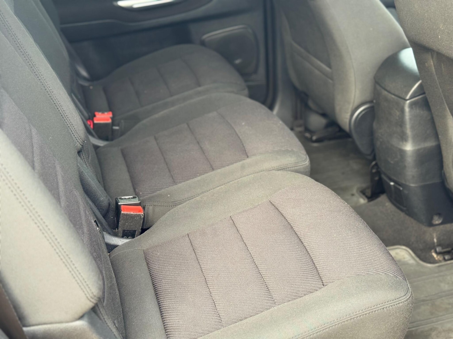 Used Ford S-Max 2011 for sale - 76549332: Photo 36