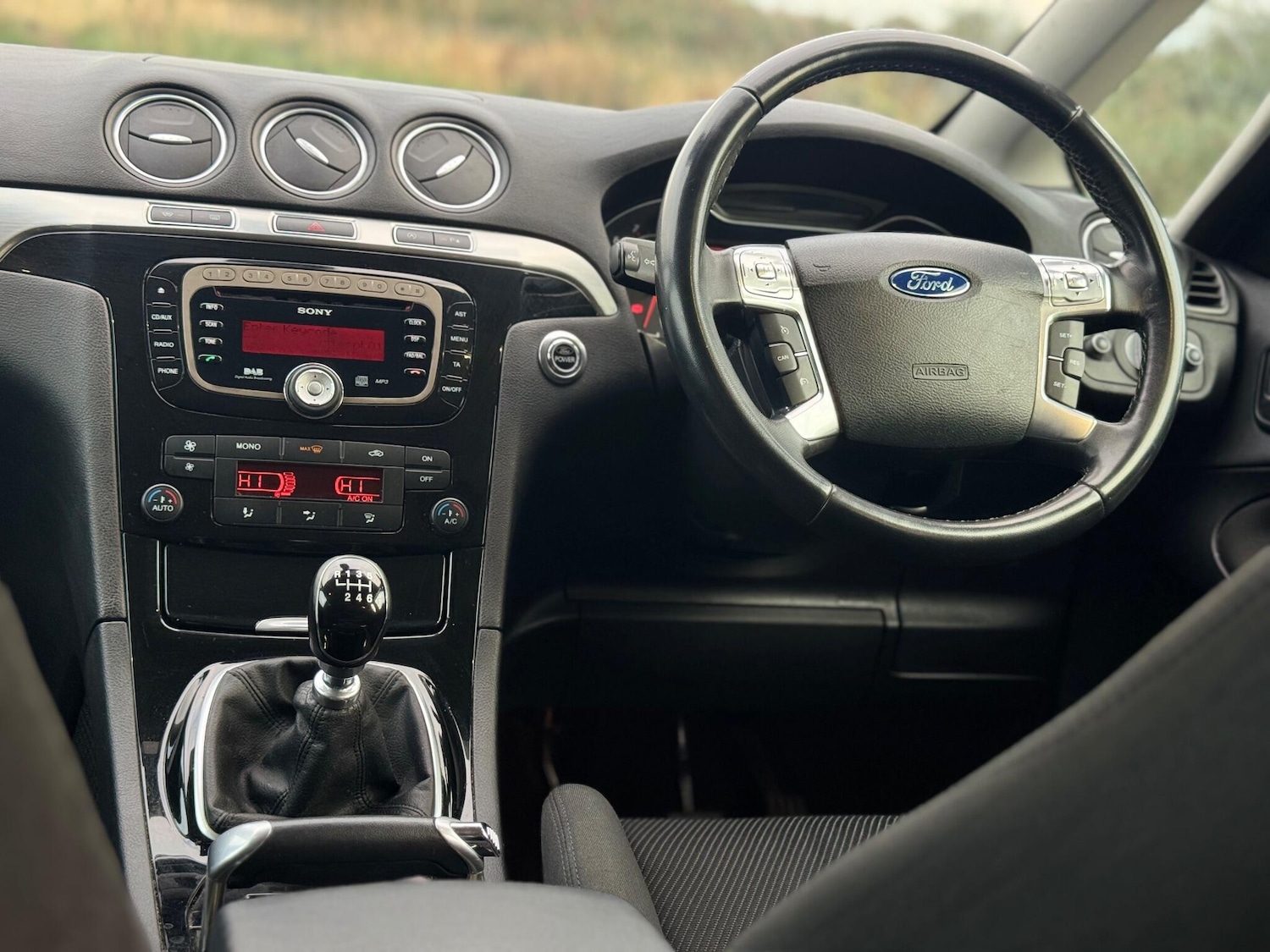 Used Ford S-Max 2011 for sale - 76549332: Photo 40