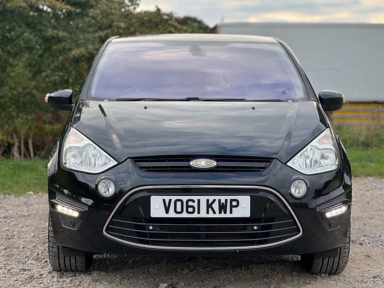 Used Ford S-Max 2011 for sale - 76549332: Photo 7