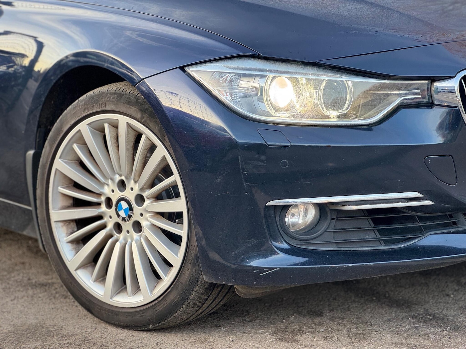 Used BMW 3 Series 2012 for sale - 76935838: Photo 2