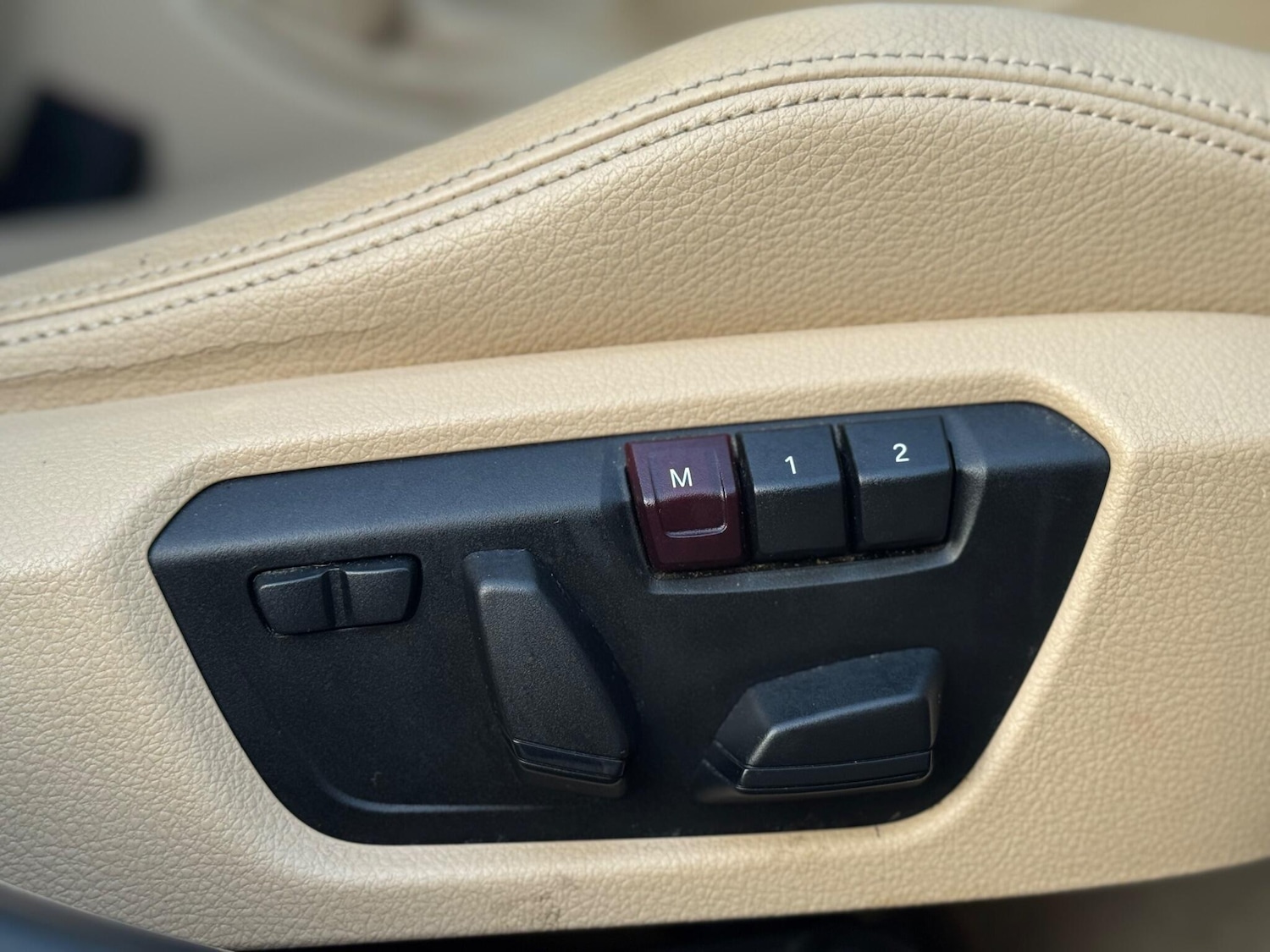 Used BMW 3 Series 2012 for sale - 76935838: Photo 27