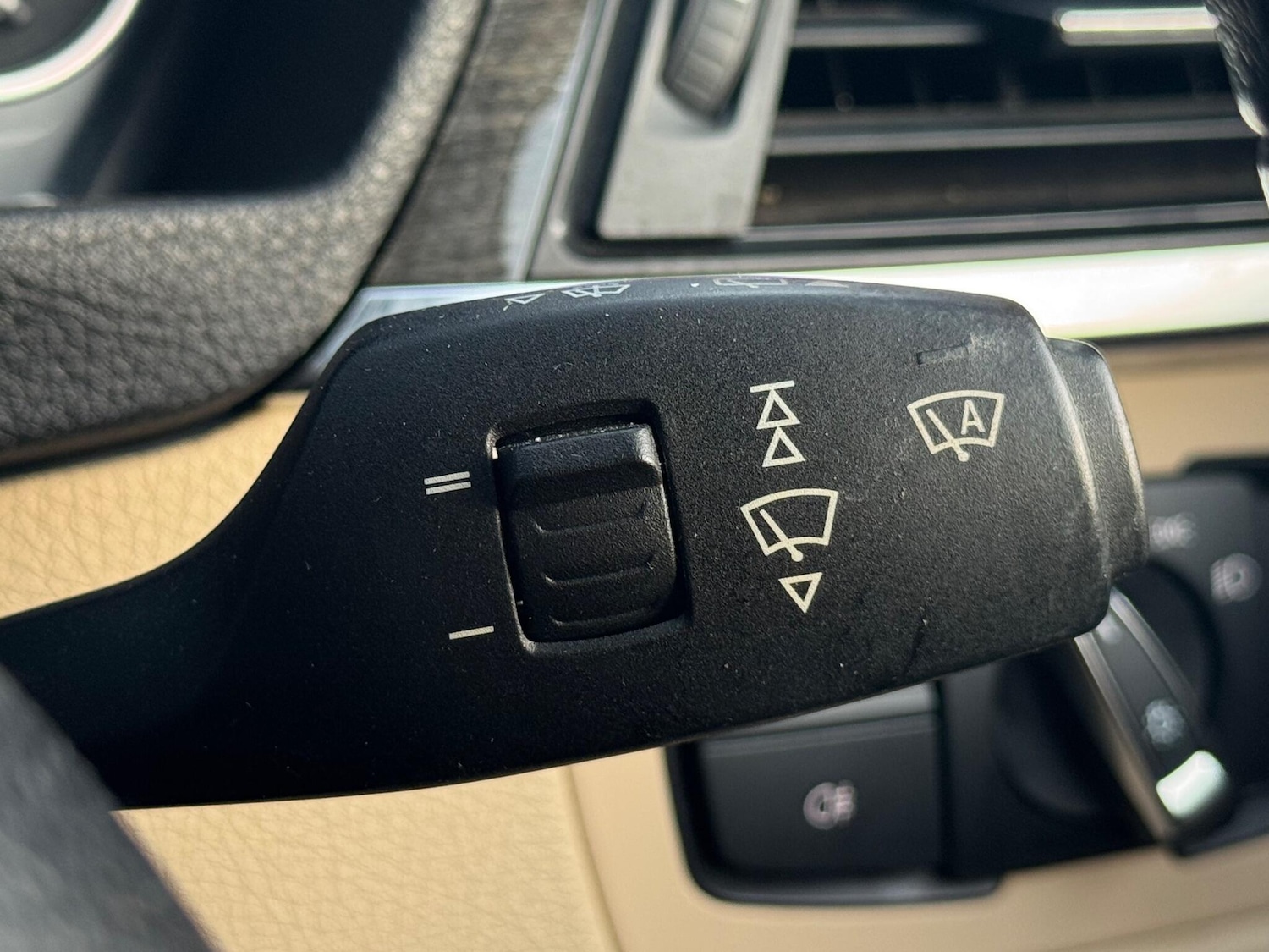 Used BMW 3 Series 2012 for sale - 76935838: Photo 30