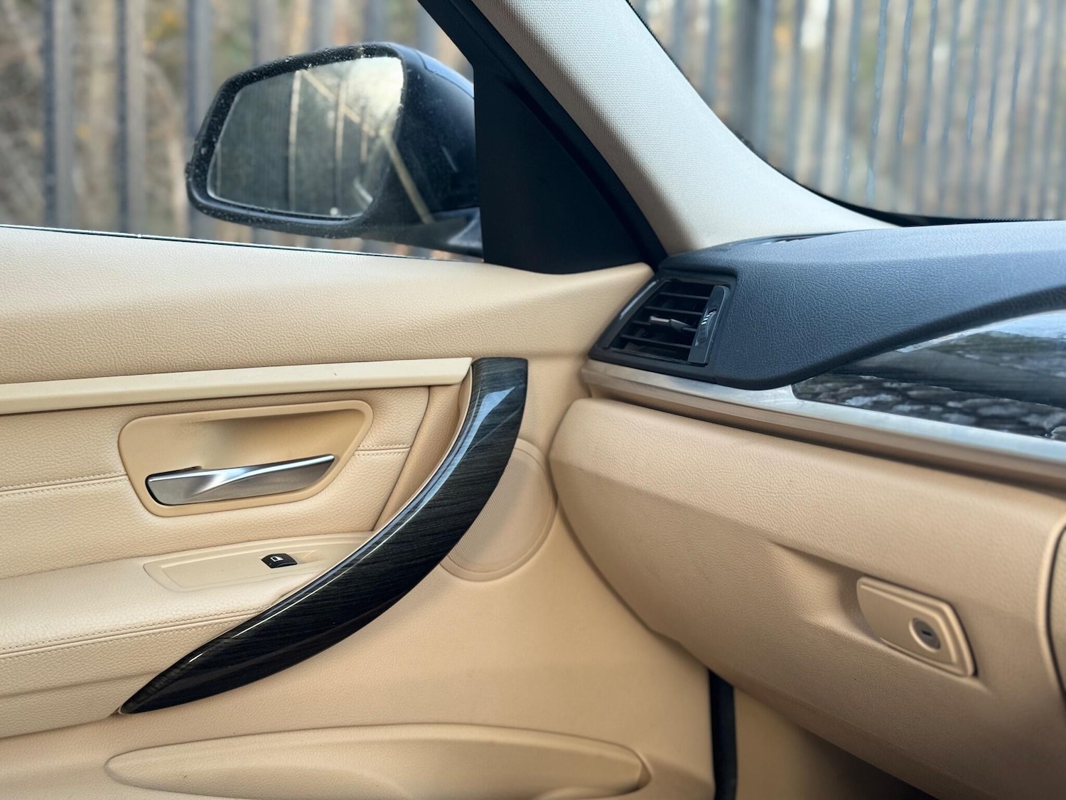 Used BMW 3 Series 2012 for sale - 76935838: Photo 38