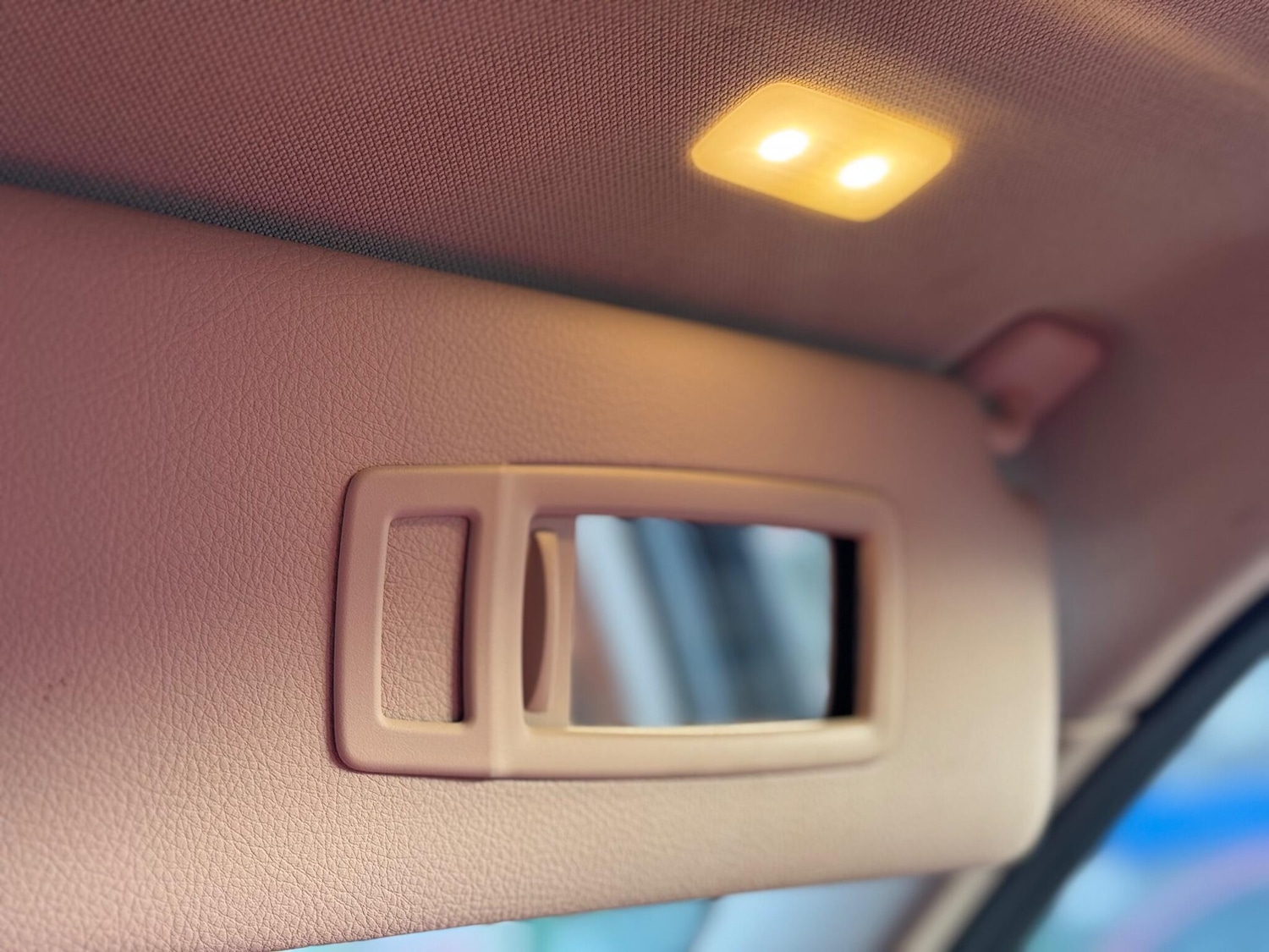 Used BMW 3 Series 2012 for sale - 76935838: Photo 43