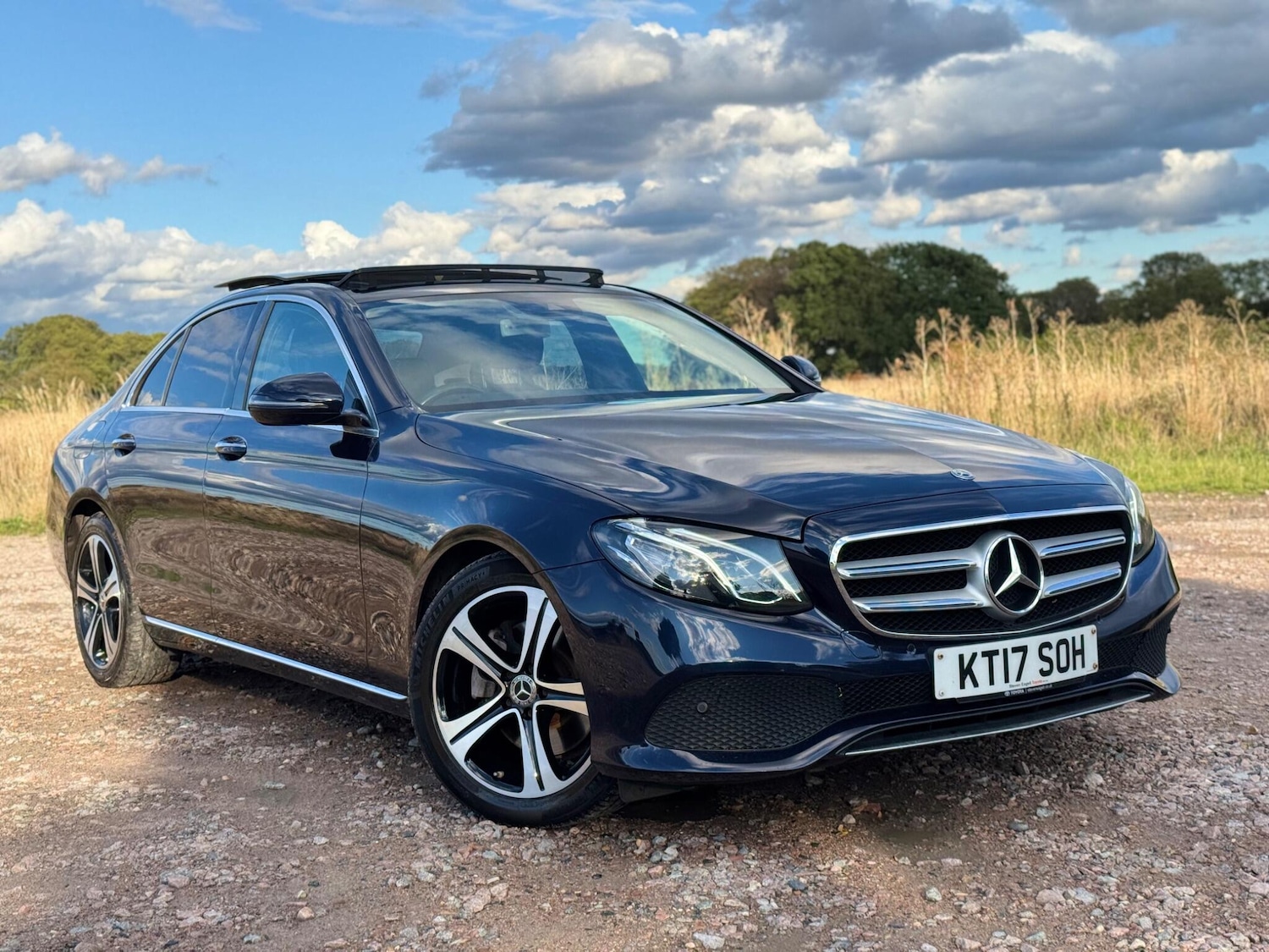 Used Mercedes-Benz E Class 2017 for sale - 76549359: Photo 1