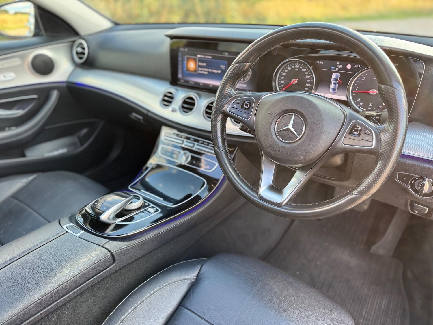 Used Mercedes-Benz E Class 2017 for sale - 76549359: Photo 26