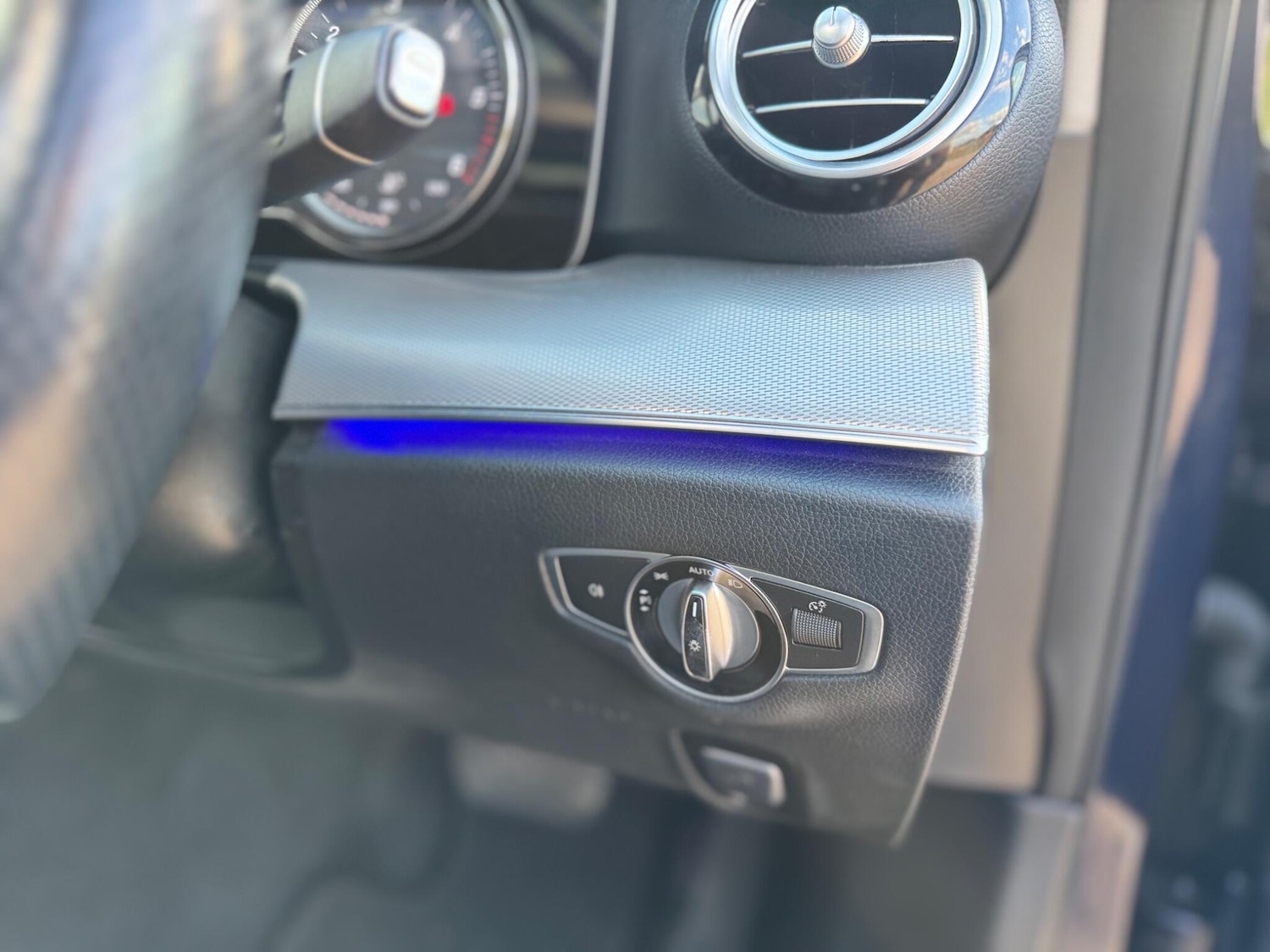 Used Mercedes-Benz E Class 2017 for sale - 76549359: Photo 27